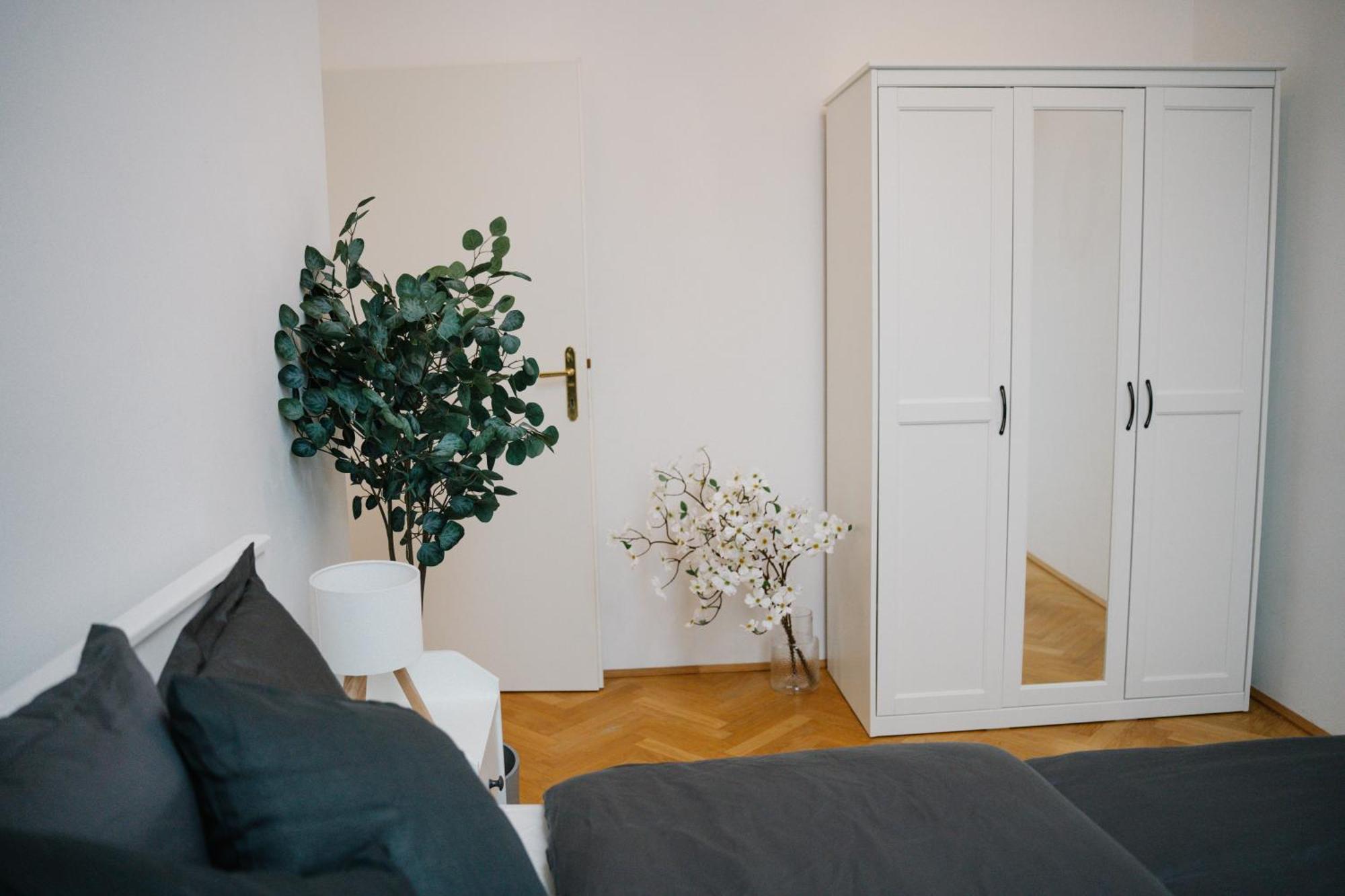110Qm, 4 Bedrooms, Near Schoenbrunn - Axara Housing Osw 33 Bécs Kültér fotó